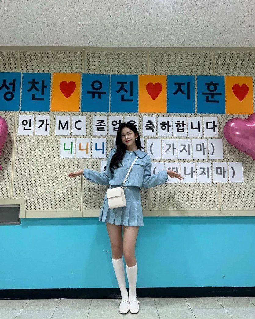 IVE YUJIN0