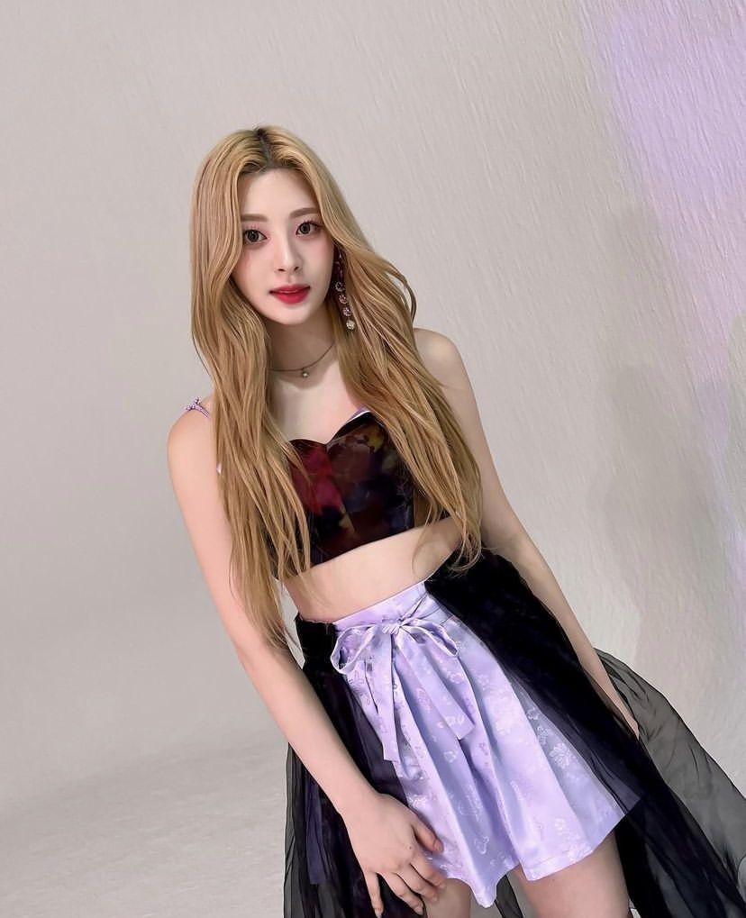 STAYC SIEUN0