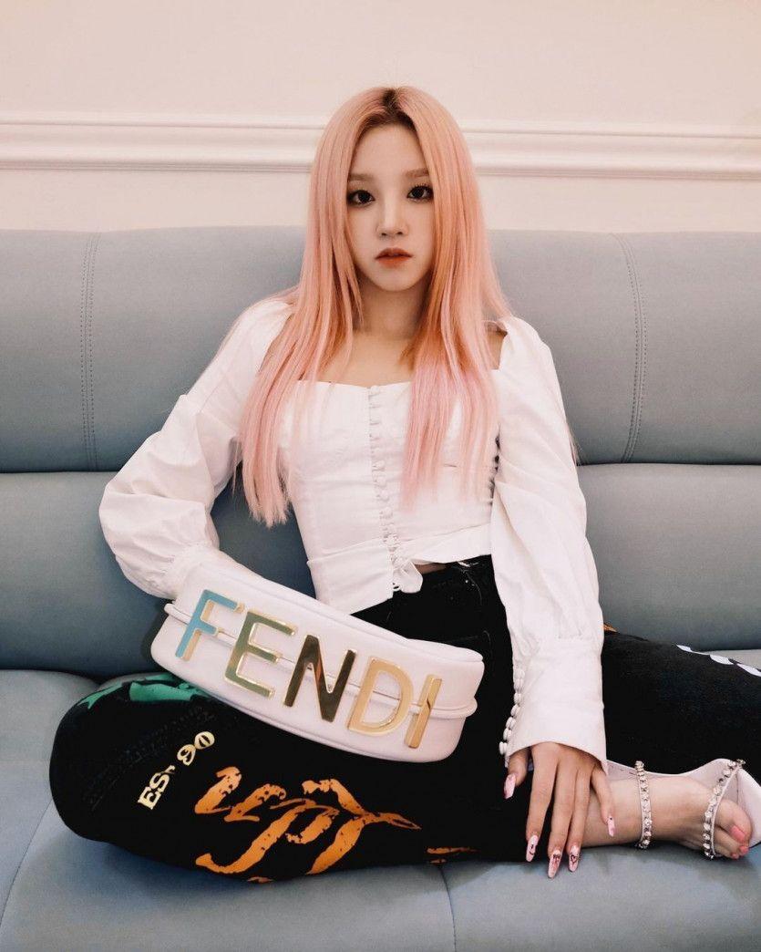 (G)I-DLE Yuqi1