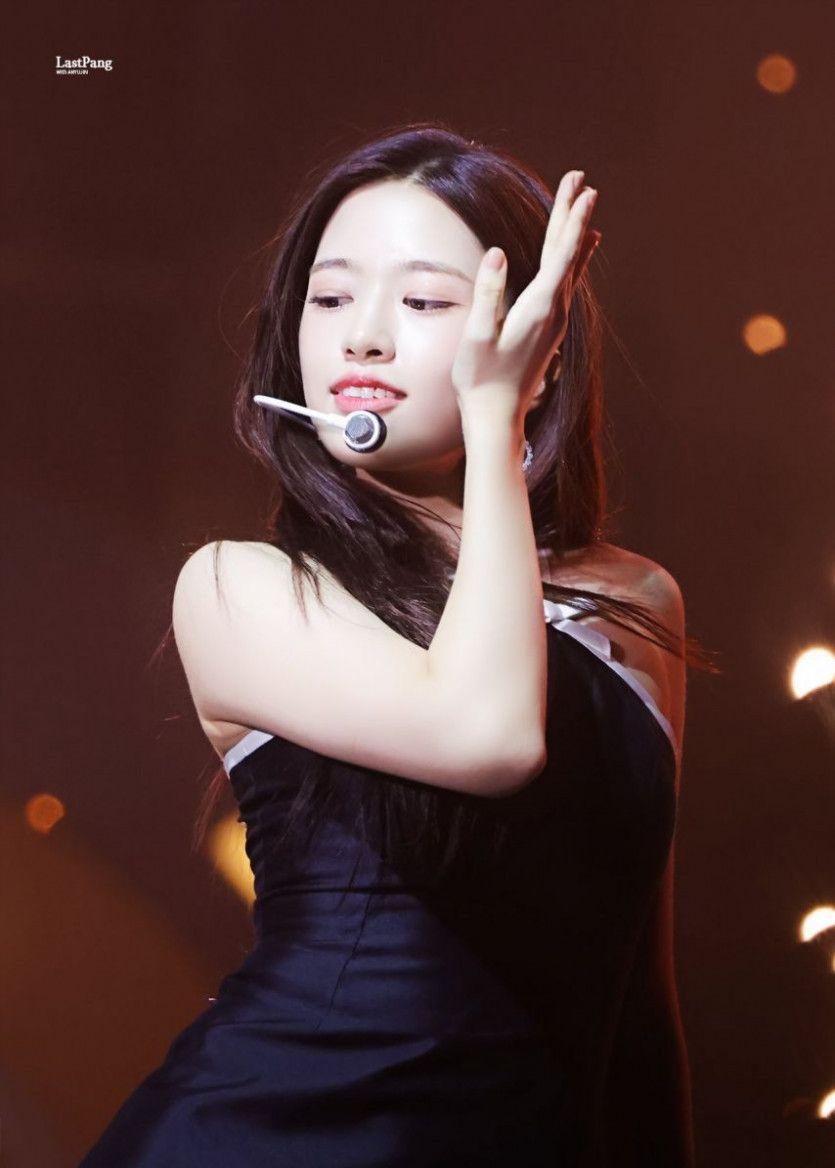 아이브 안유진1