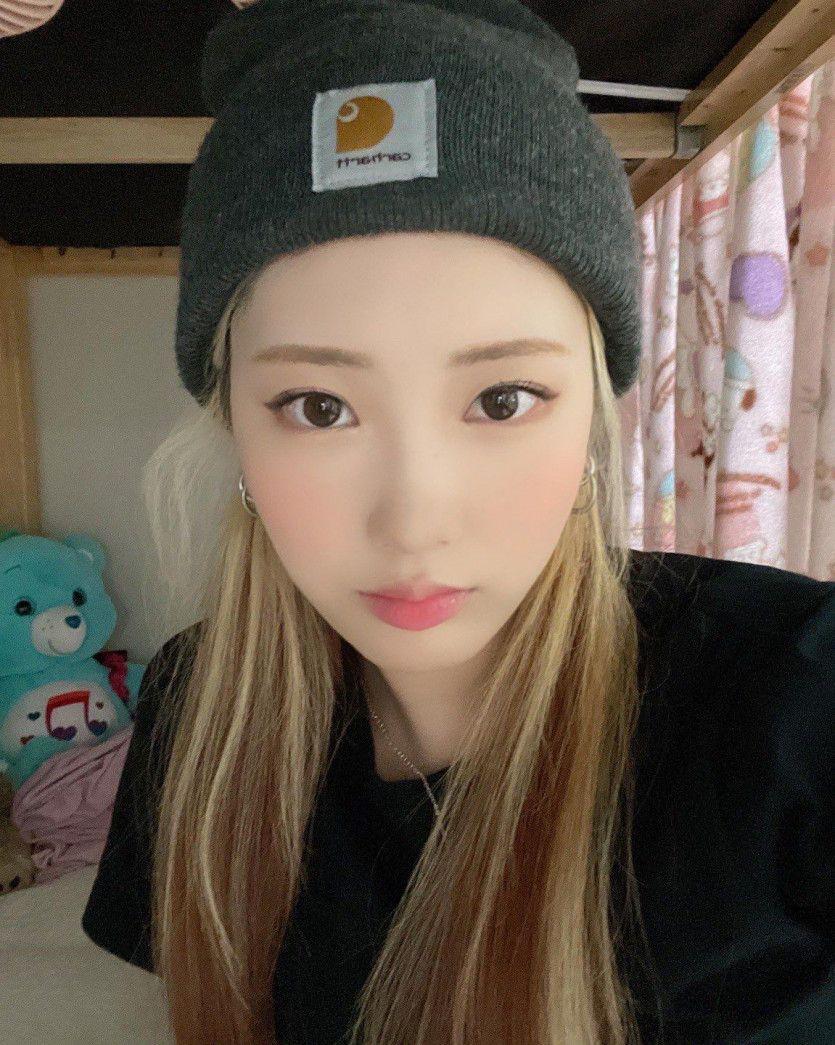 PURPLE K!SS CHAEIN1