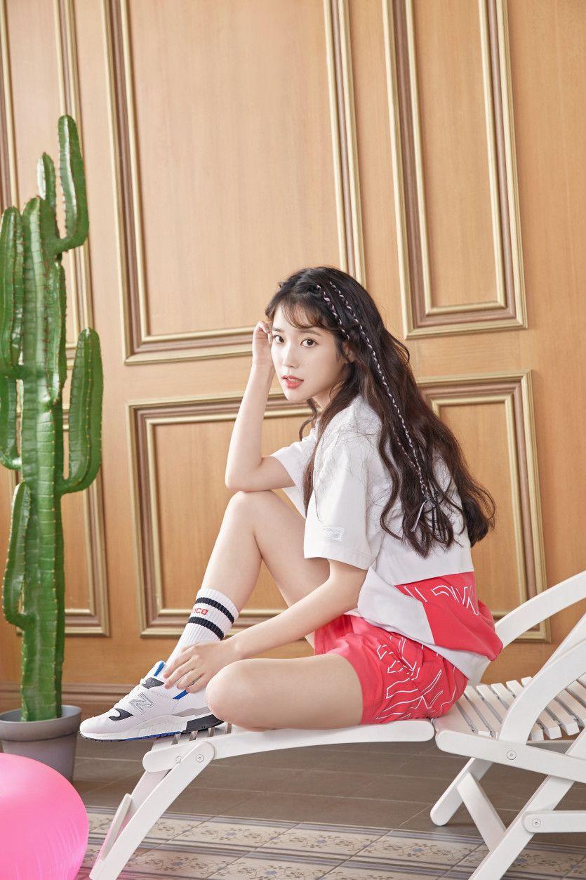 아이유 - NB 올데이 액티브 컨셉 화보 고화질 (7p)3