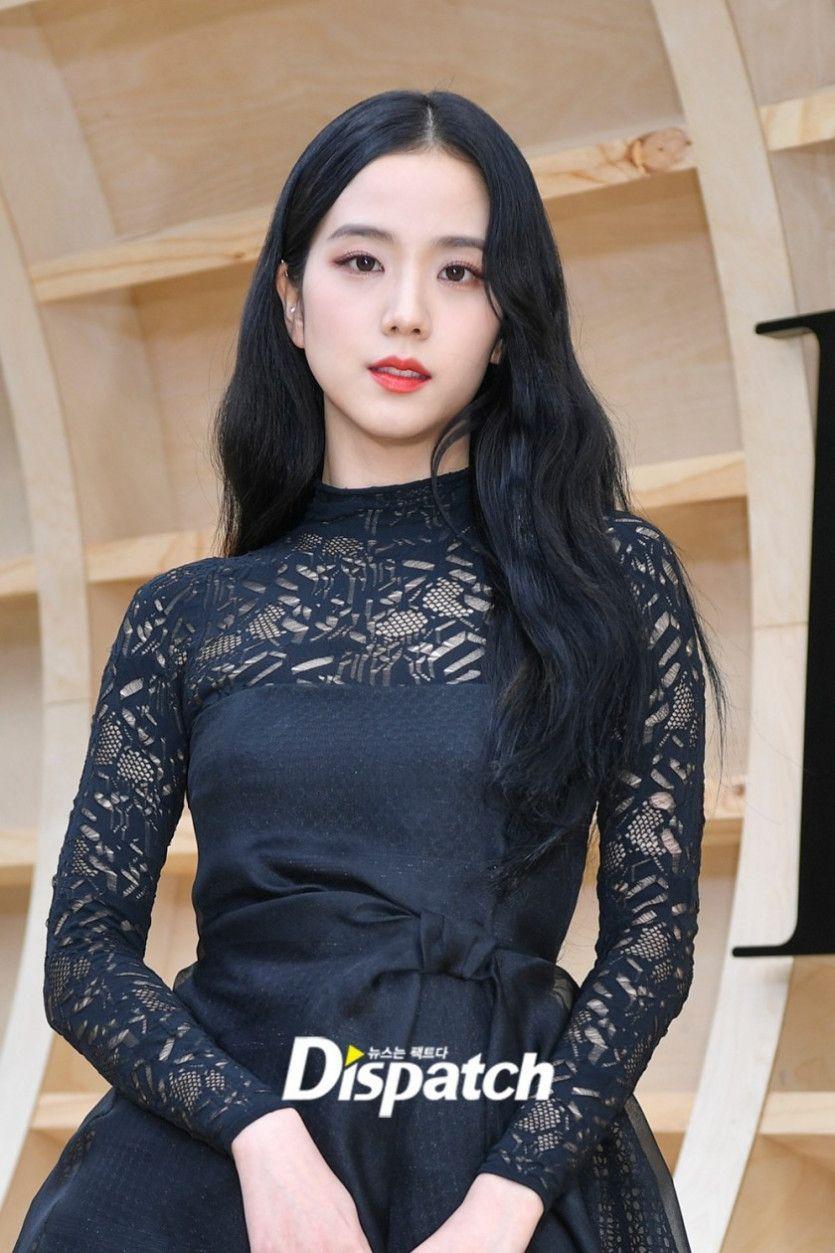 최근 디올쇼 참석한 블랙핑크 지수5