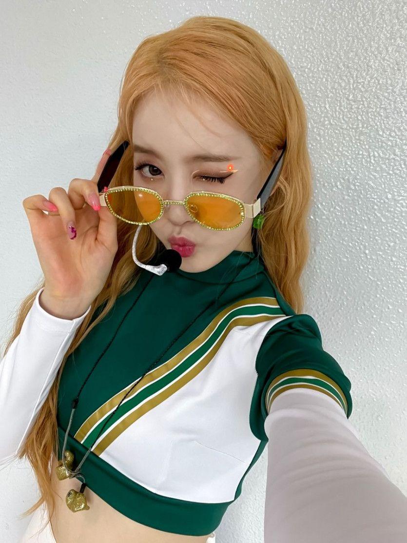 STAYC SIEUN1