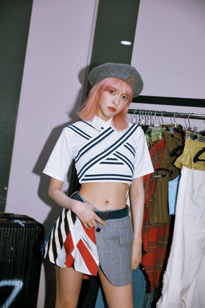 NMIXX lily1