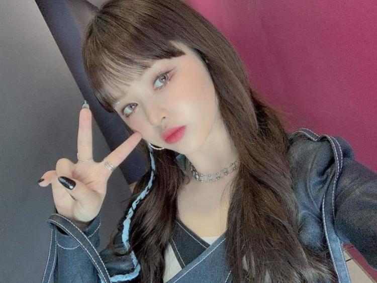 EVERGLOW 박지원1