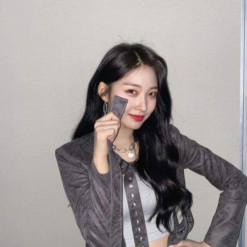 EVERGLOW 김시현1