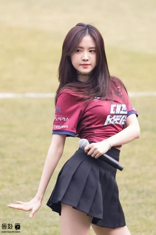 손나은1