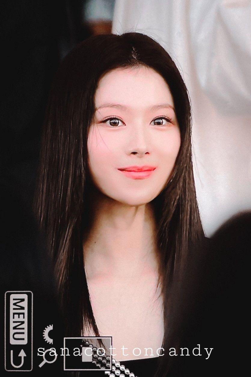 TWICE Sana0