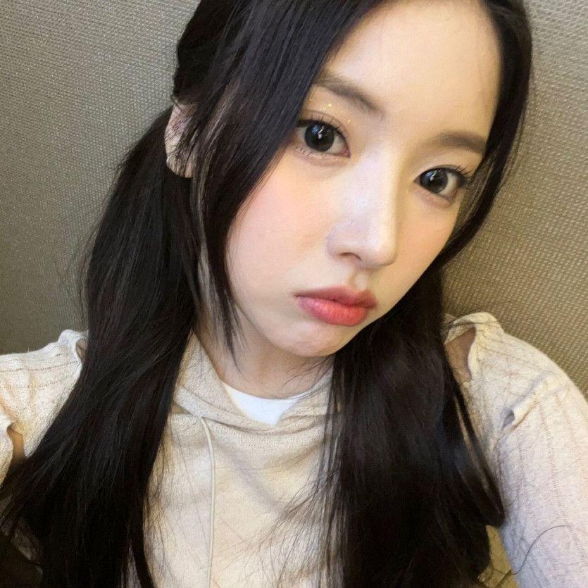 NMIXX Jiwoo1