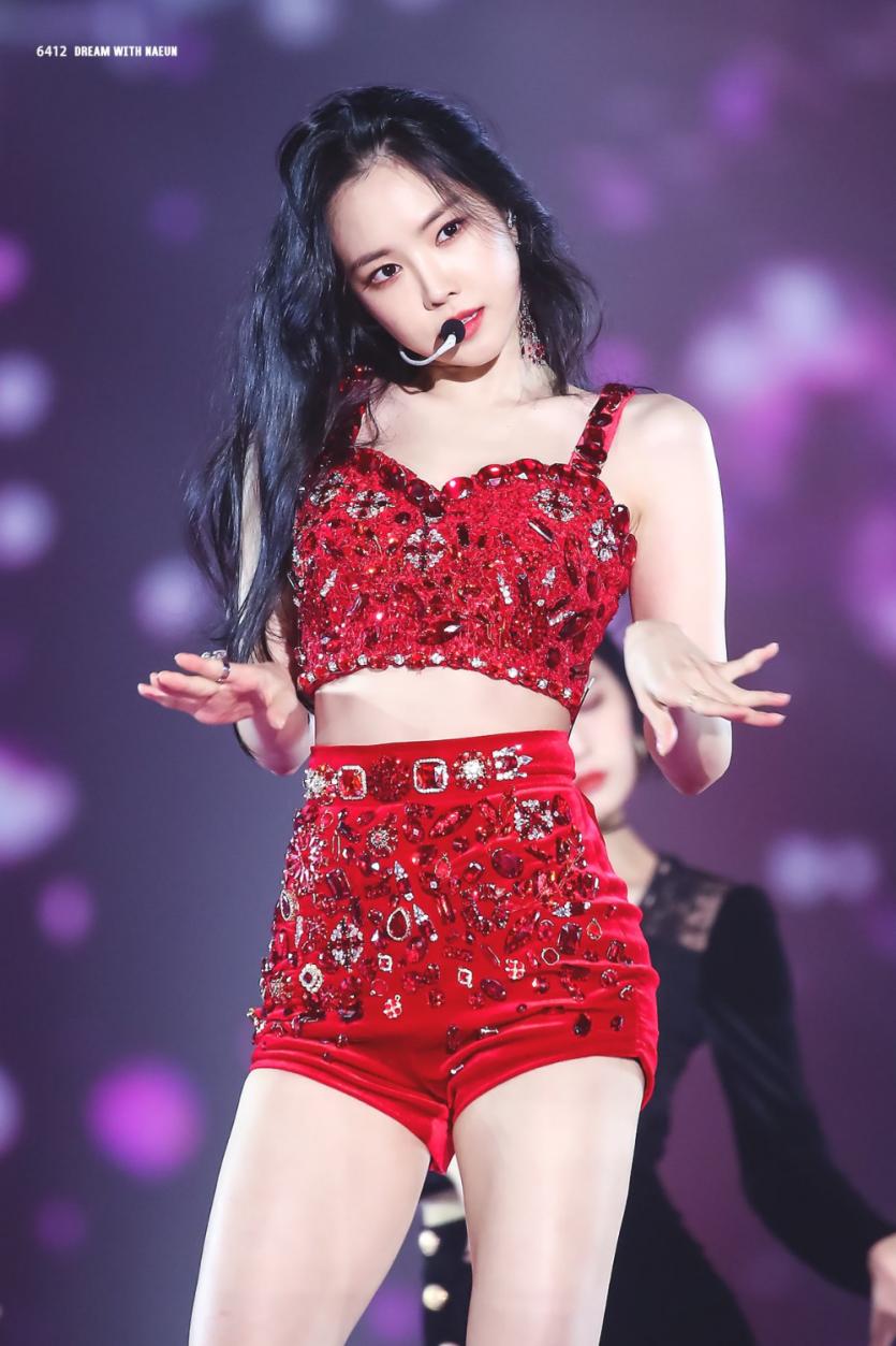 손나은0