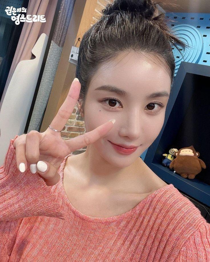 KWON EUN BI0