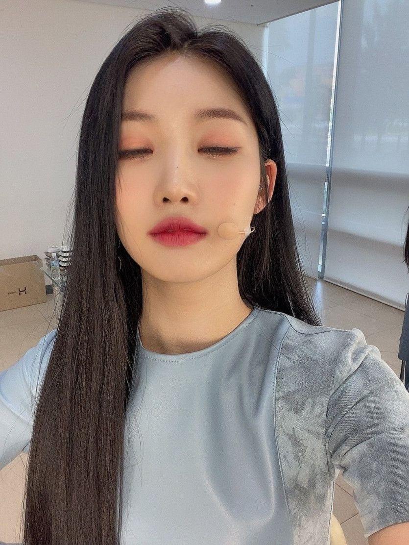 EVERGLOW 김시현3