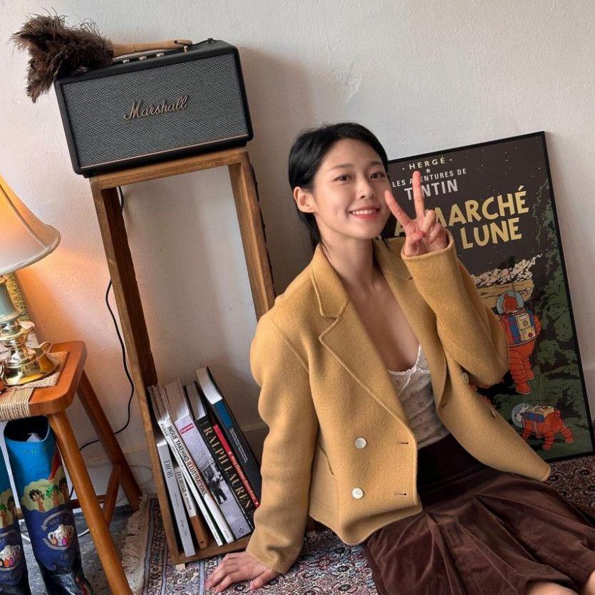 설현1