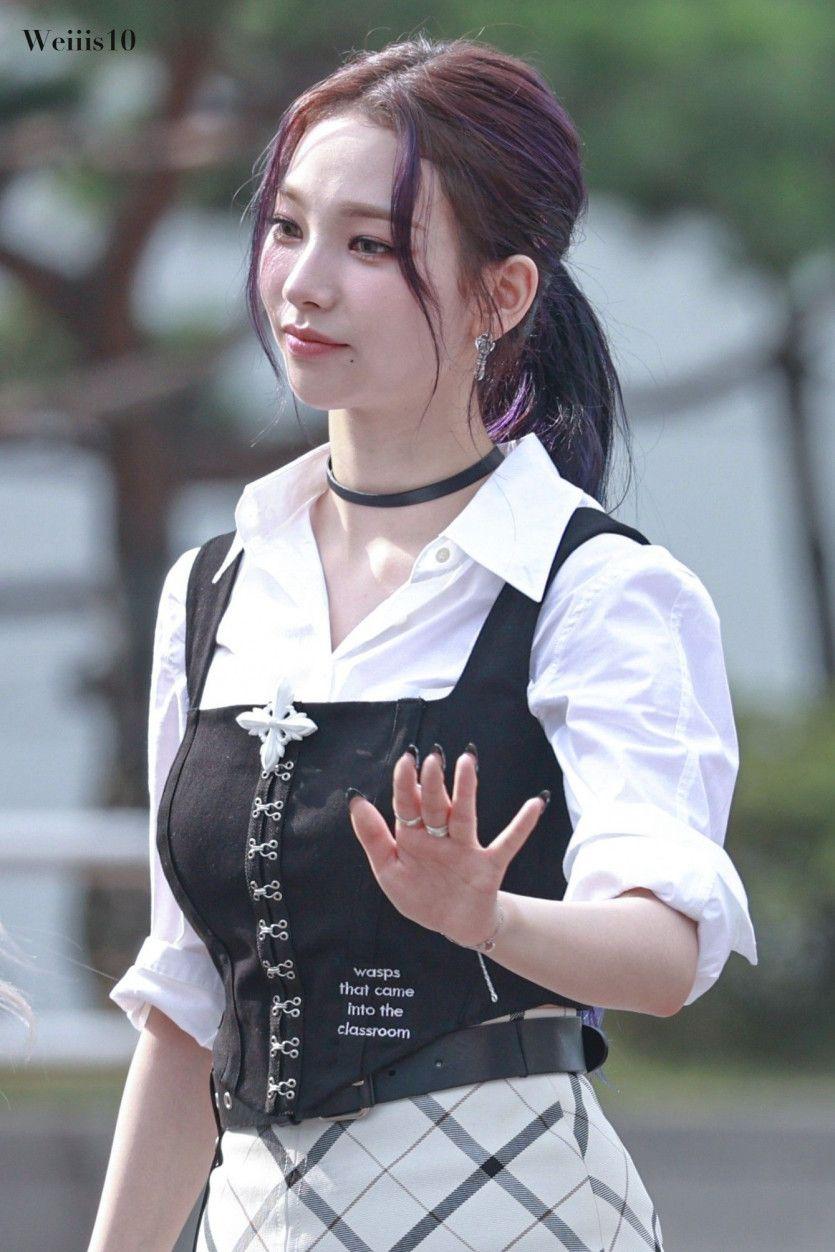Aespa Karina0