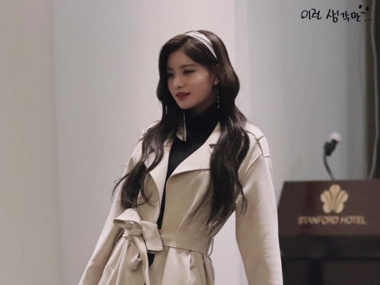EVERGLOW 왕이런0