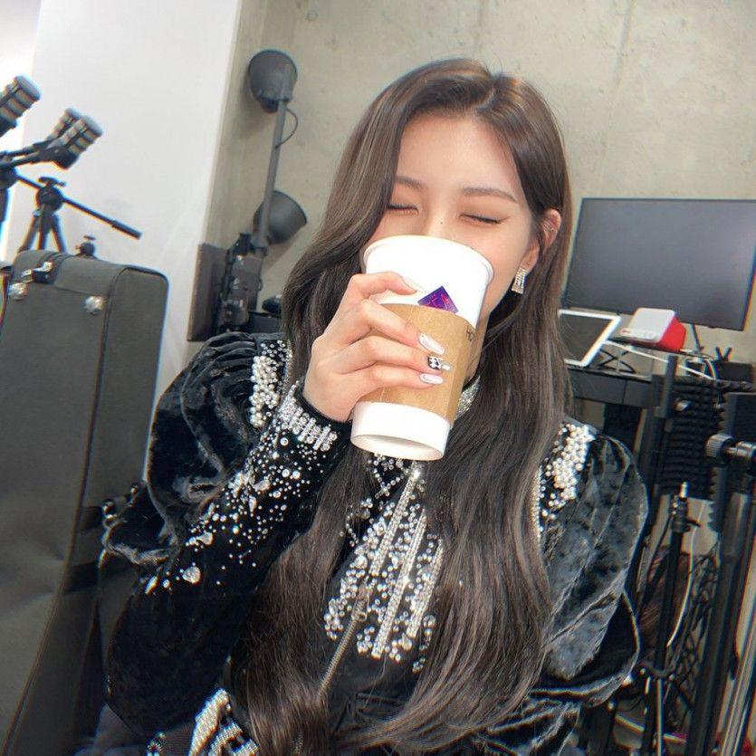 EVERGLOW 왕이런1