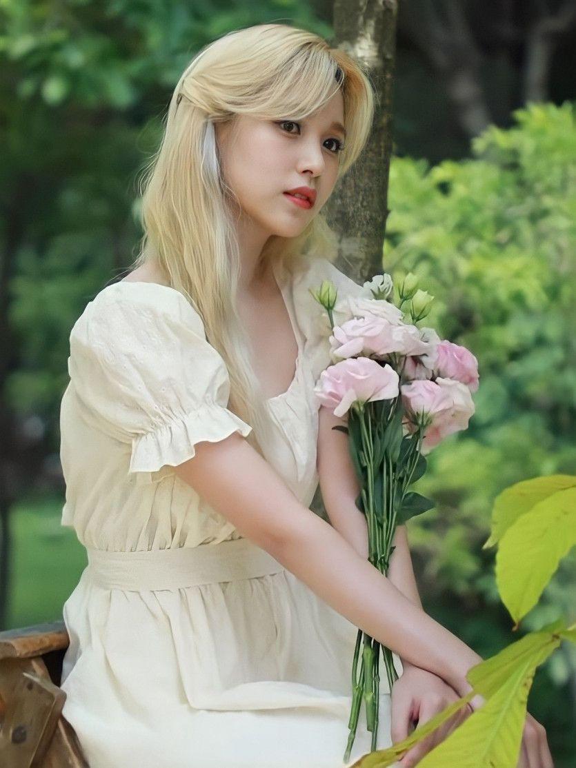 TWICE MINA2