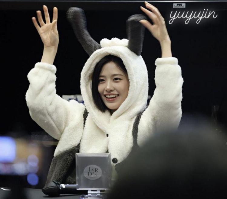 아이브 안유진0