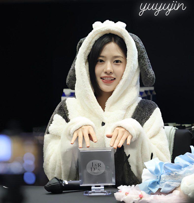 아이브 안유진1