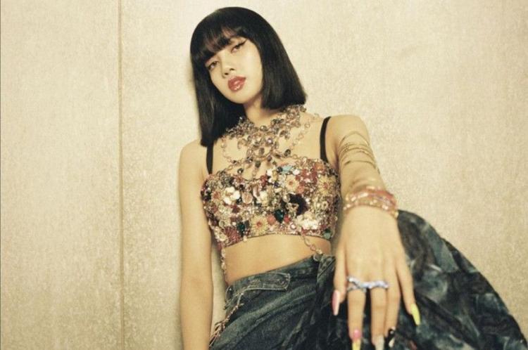 블랙핑크 리사1