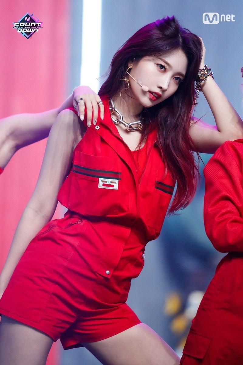 EVERGLOW SIHYEON1