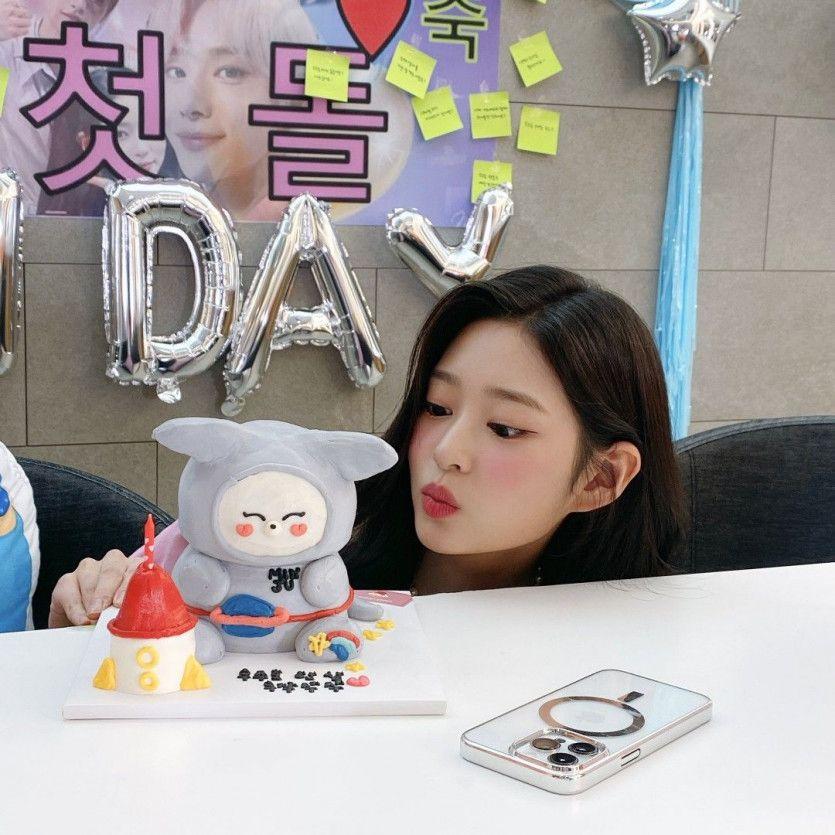 김민주0