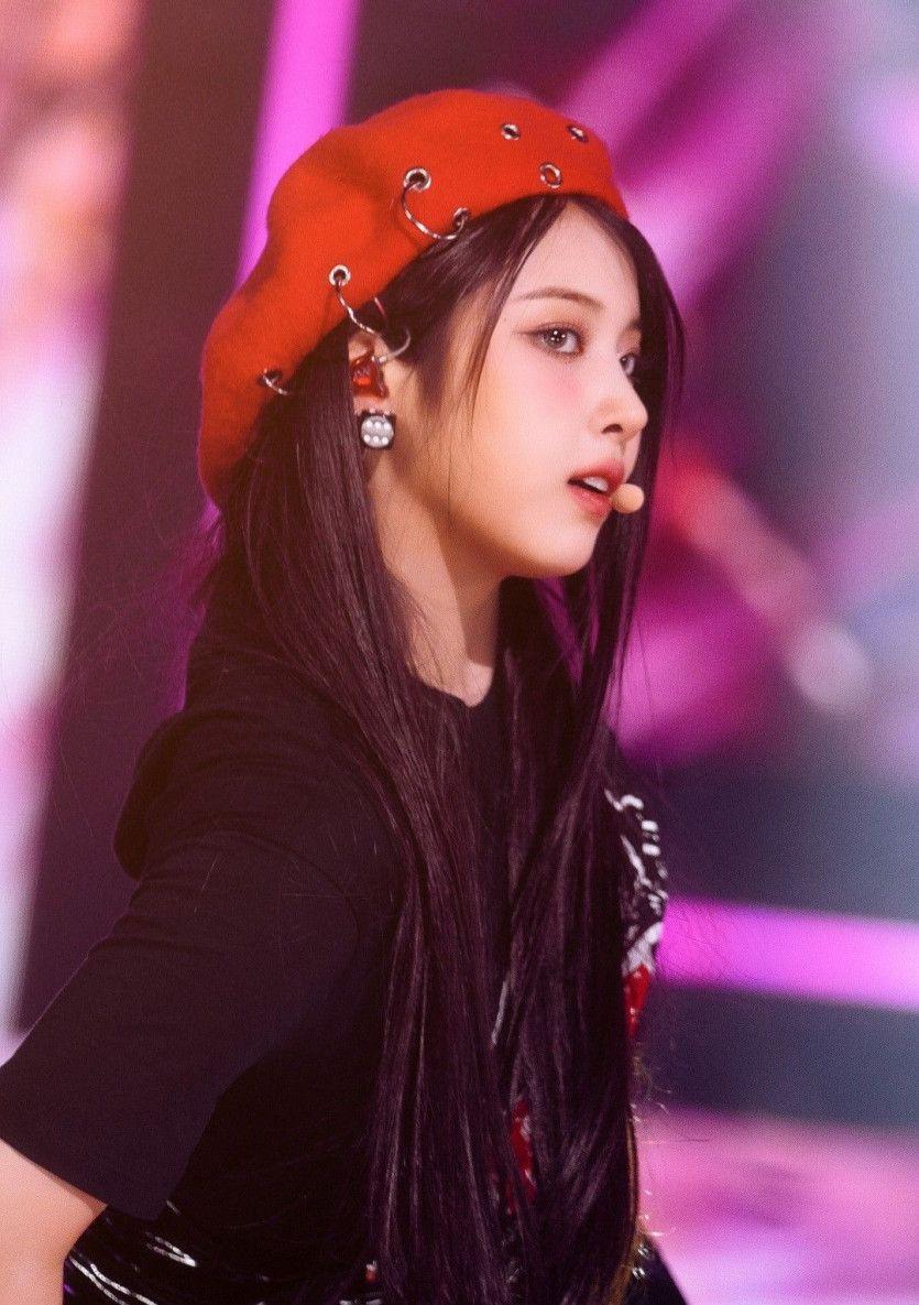 NMIXX jiwoo1