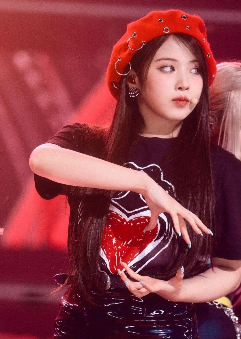 NMIXX jiwoo2