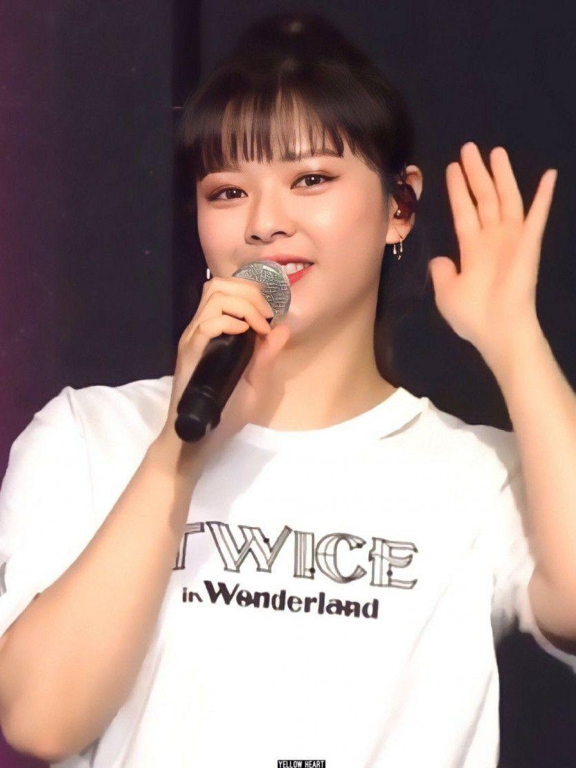 TWICE JEONGYEON1