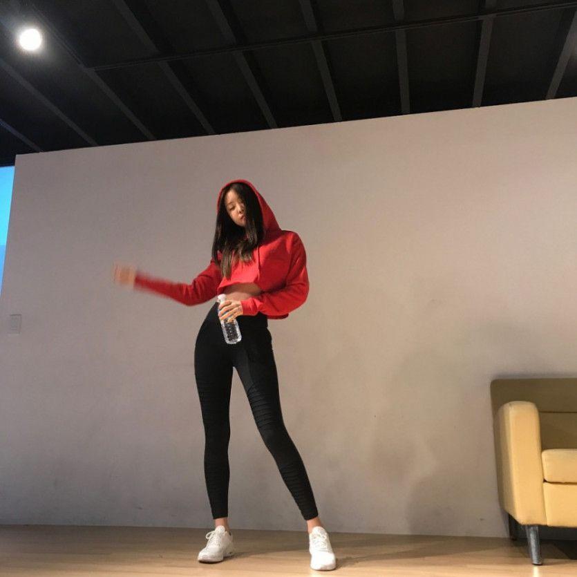 빨간후드 손나은2