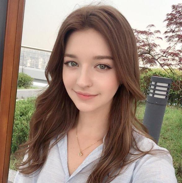 안젤리나 다닐로바0