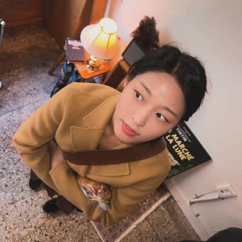 설현1