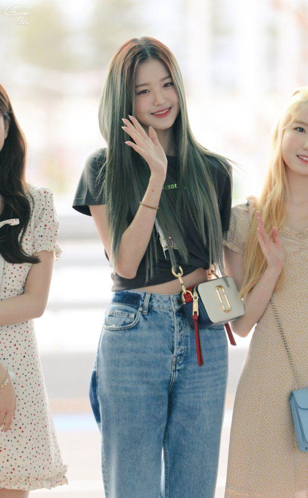 아이즈원 영 이채연 권은비 강혜원, 공항 외 (24 p)1