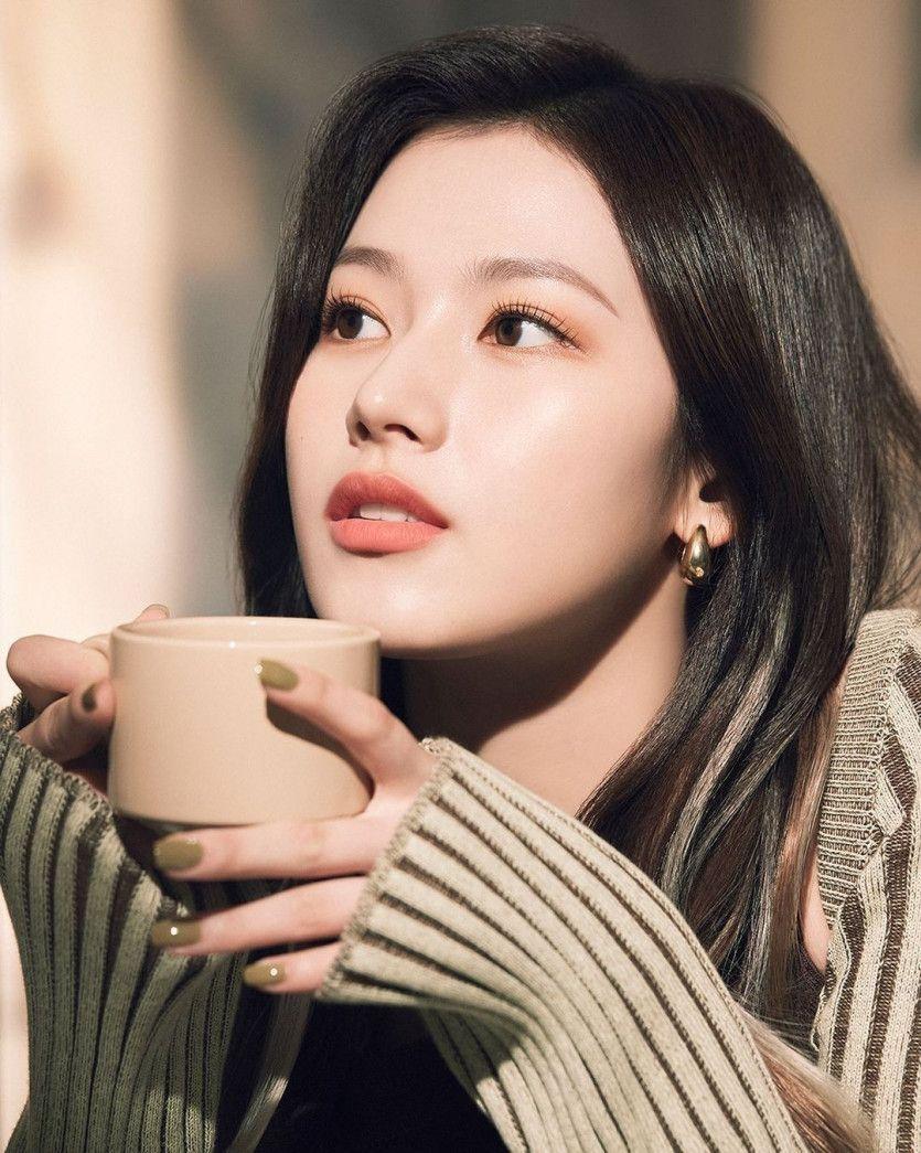 TWICE Sana0