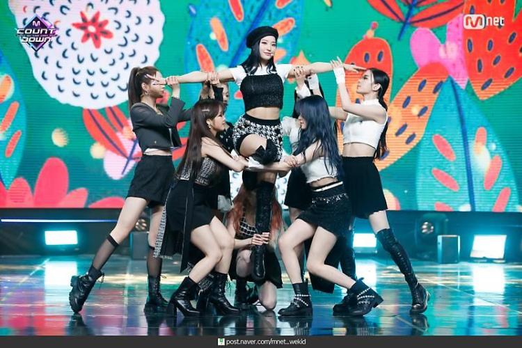 엠카 프로미스9 단체사진2