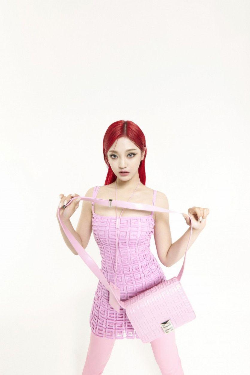 에스파 지방시 가방 광고4