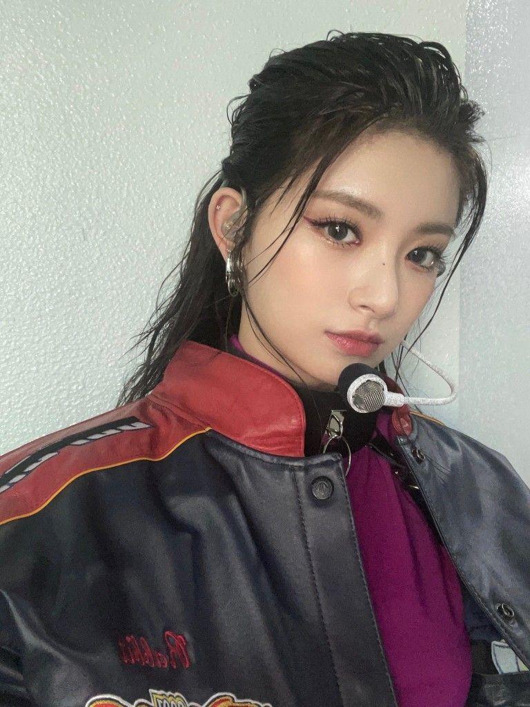 EVERGLOW 왕이런1