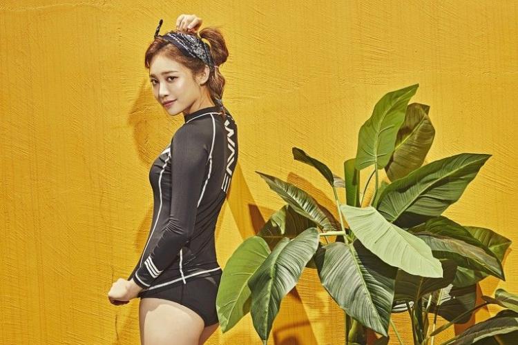 래쉬가드 화보 유라0