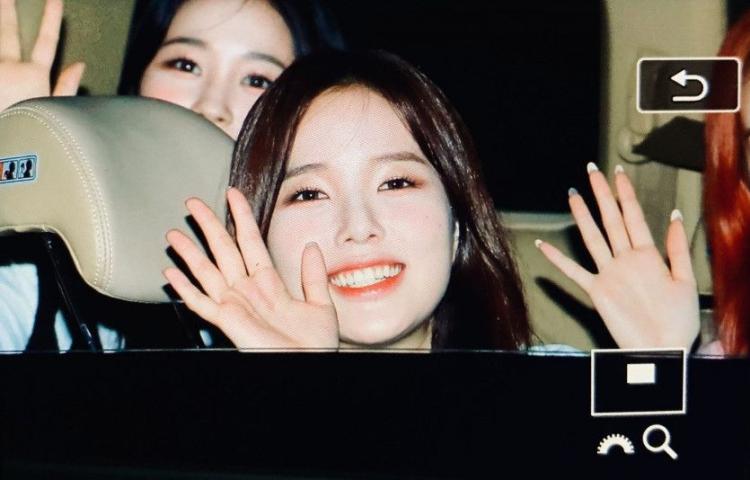 WEEEKLY Soojin1