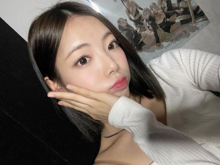 PURPLE KISS  NA GOEUN1