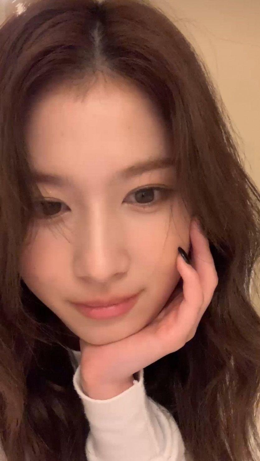 TWICE Sana1