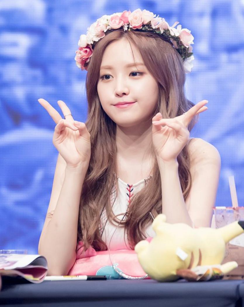 Son Na Eun0