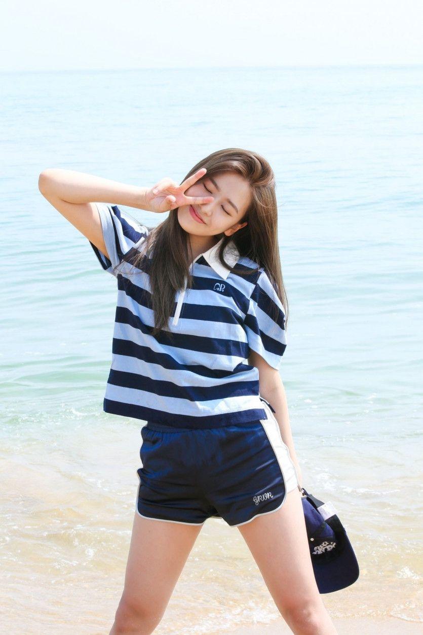 IVE yujin2