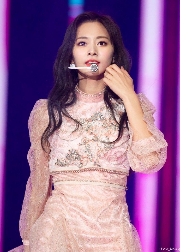 TWICE TZUYU1