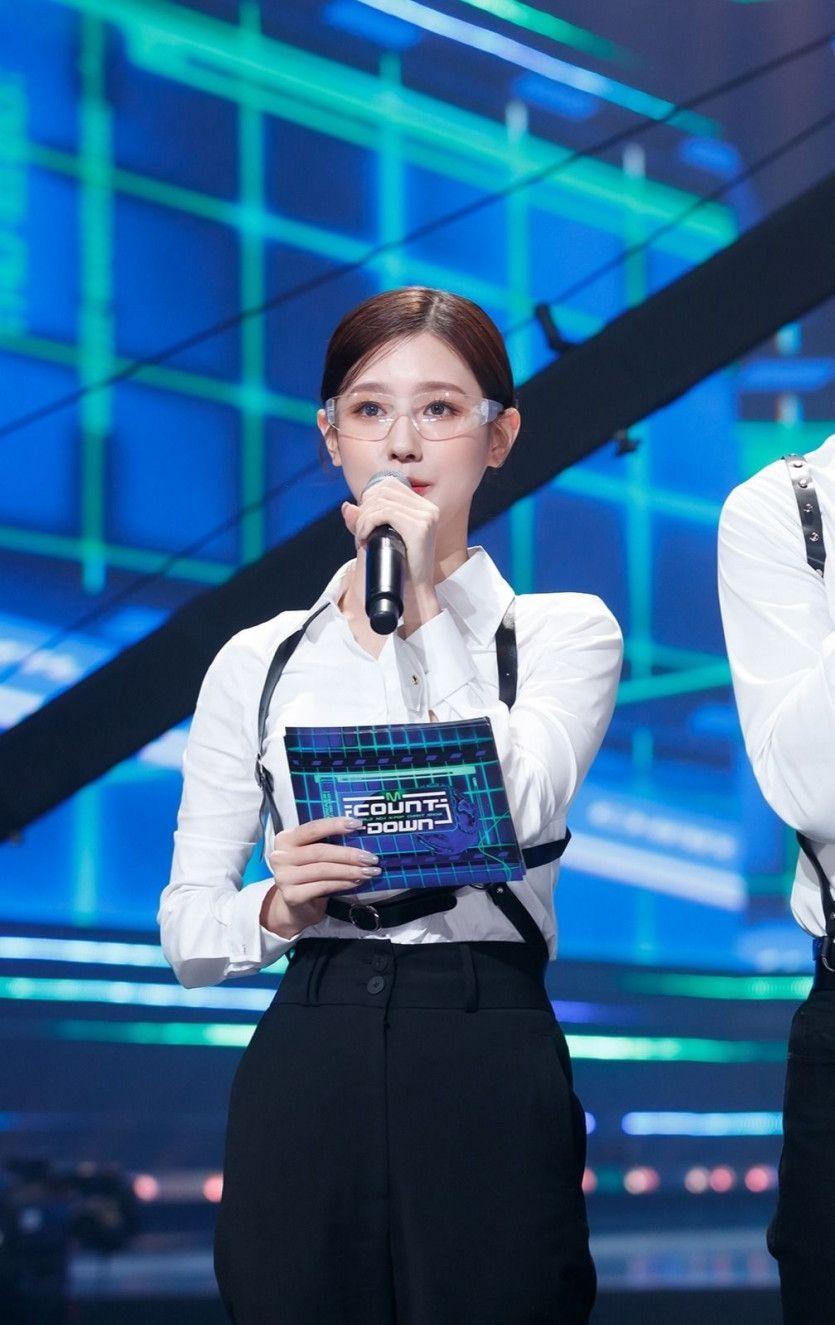 G-IDLE MiYeon0