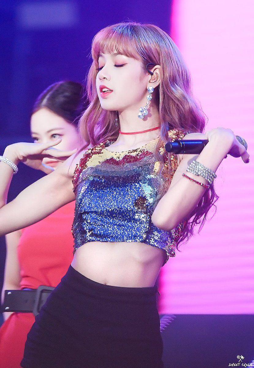 블랙핑크 리사1