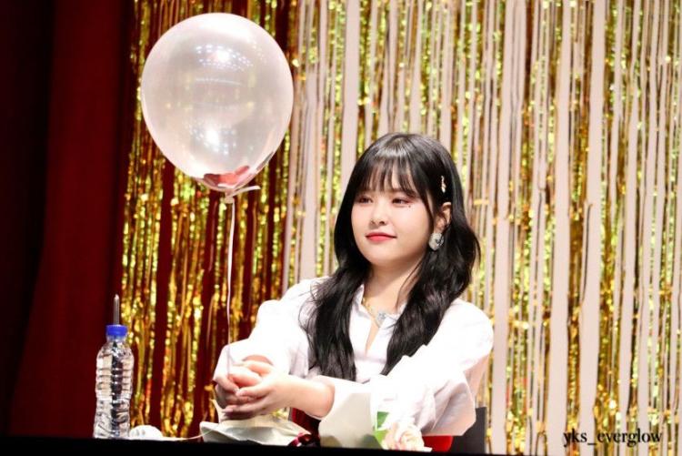 EVERGLOW Jiwon1