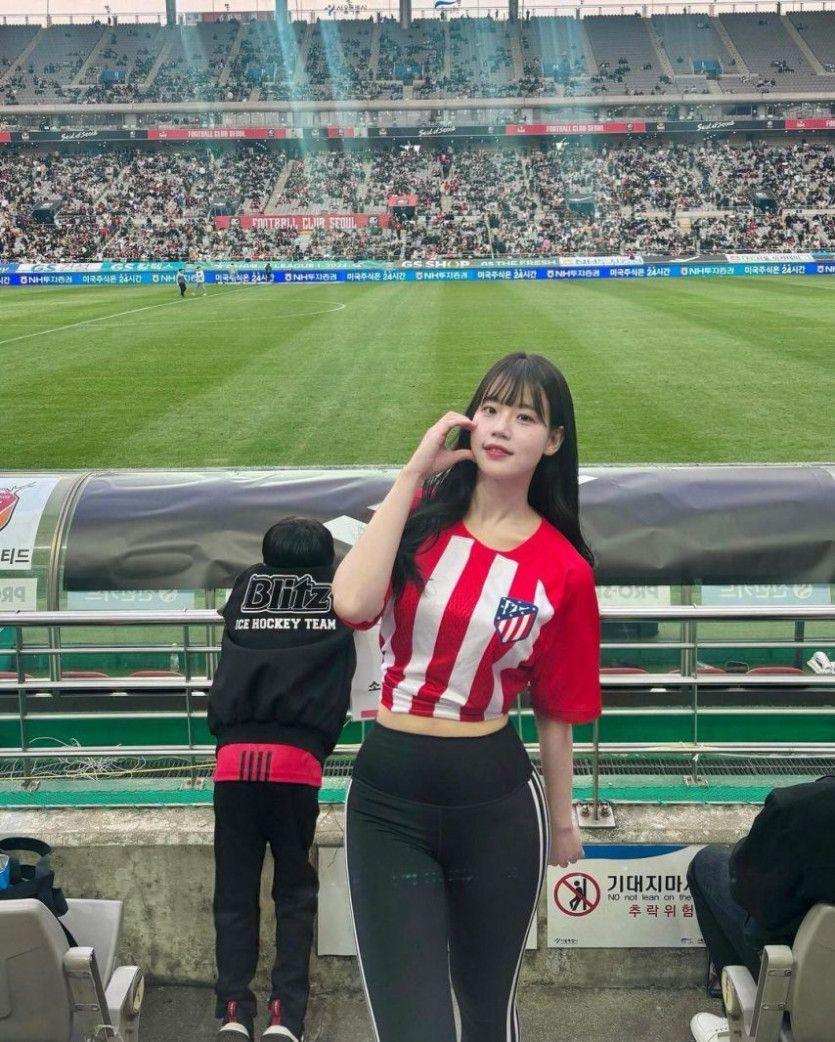 축덕인 정다영 아나운서1