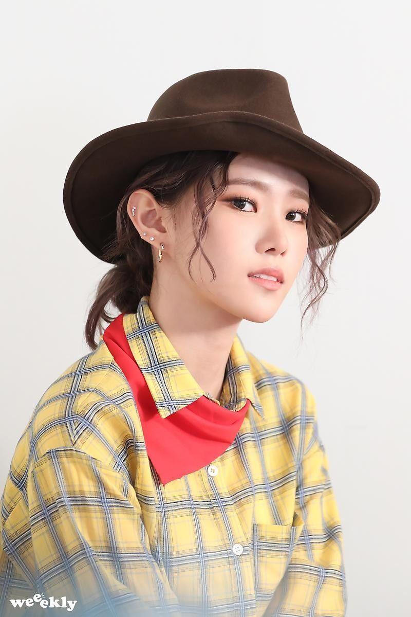 WEEEKLY Kim Ji Min0